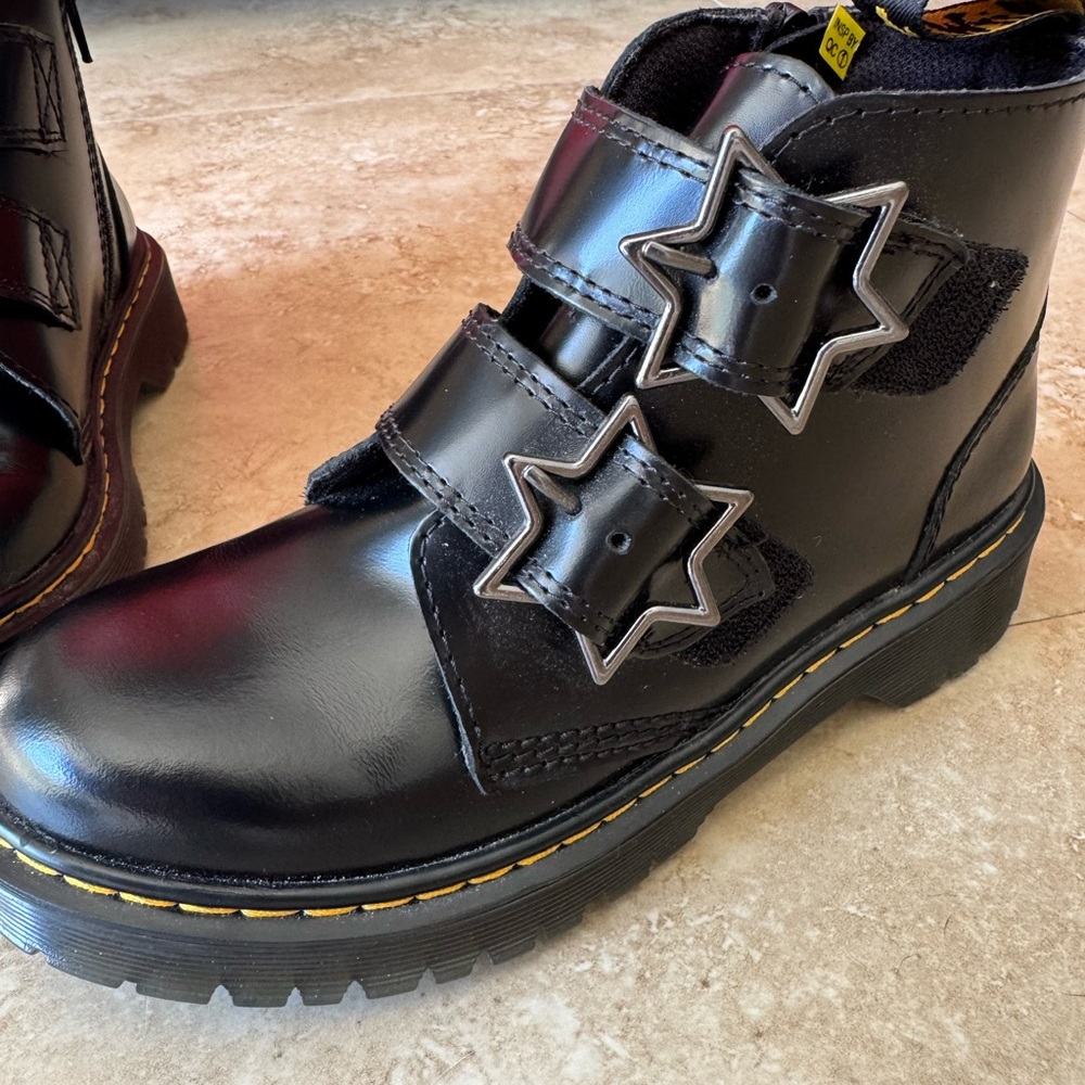 Dr. Martens Black Star Kids Boots